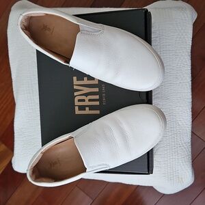 Frye/Lena White Leather Slip  On Sneakers.